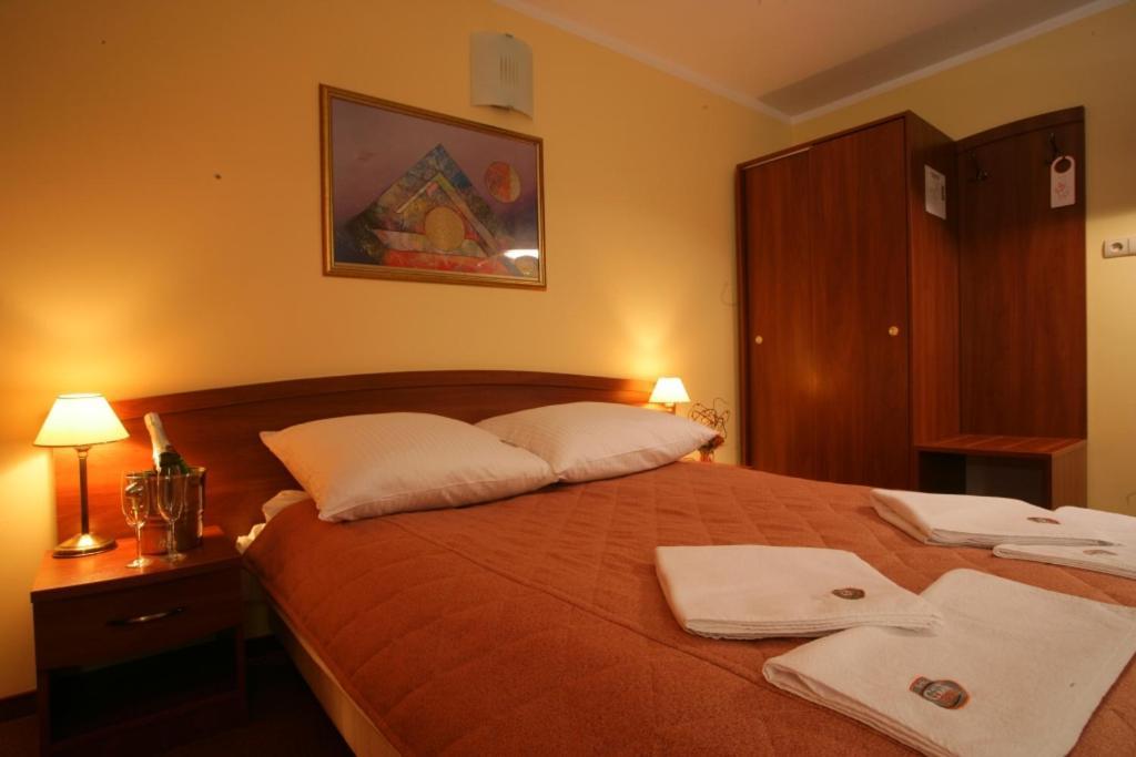 Hotel Grand Felix Kraków Exteriör bild